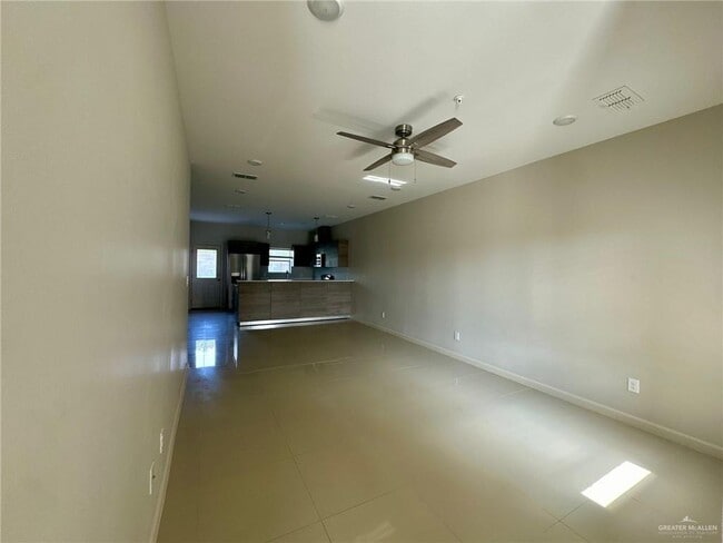 Foto del edificio - 414 Newport Ave