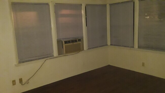 Foto del edificio - 1915 Jackson St