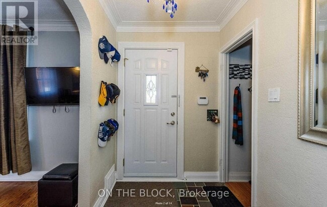 Building Photo - 290 Bogert Ave