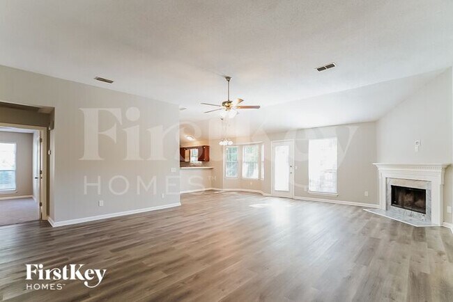 Foto del edificio - 618 Rocky Ridge Cir