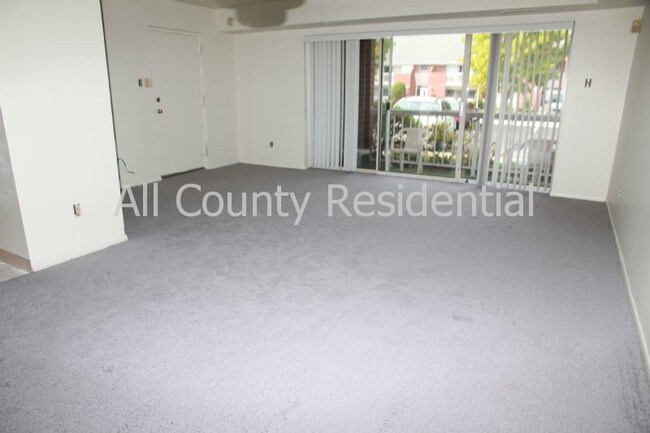Building Photo - 9945 Norwalk Rd