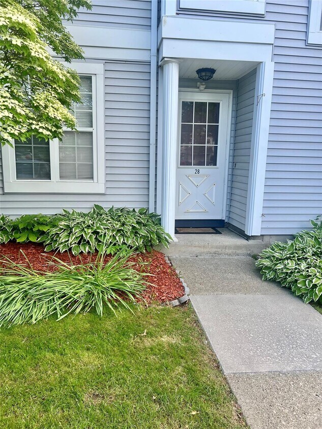 Foto principal - 28 Kent Ct