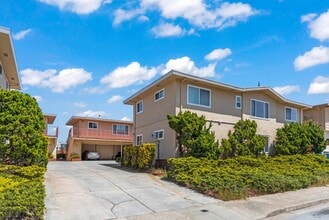 Building Photo - 1726 Sequoia Ave