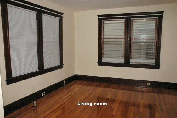 Foto del edificio - 37 Grant Ave