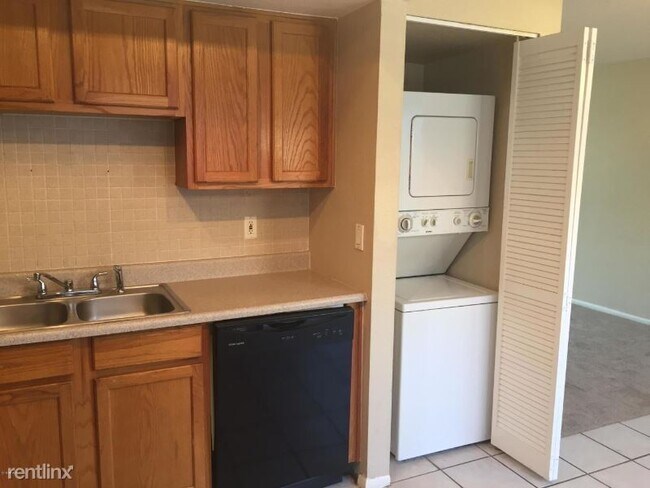 Foto del edificio - 2 br, 1 bath Condo - 2847 N 46th Ave 1 Unit 1