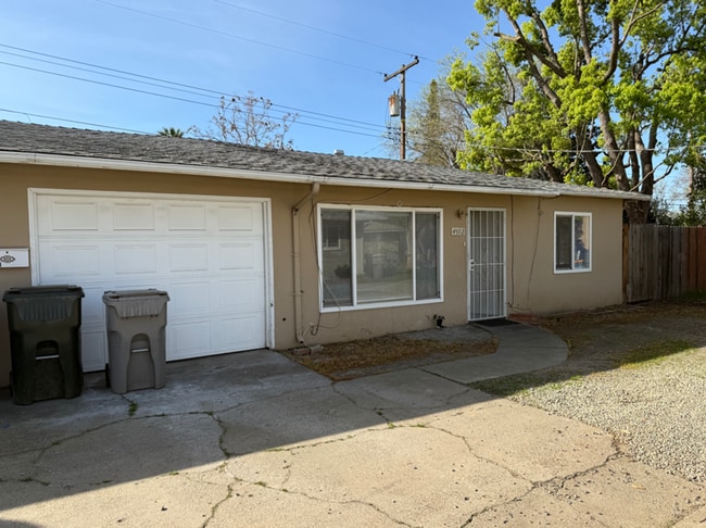4590-4592 73rd St, Sacramento, CA 95820 - 4590-4592 73rd St, Sacramento, CA 95820 Apartment