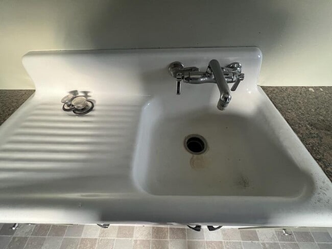 Building Photo - 135 W Michigan Ave