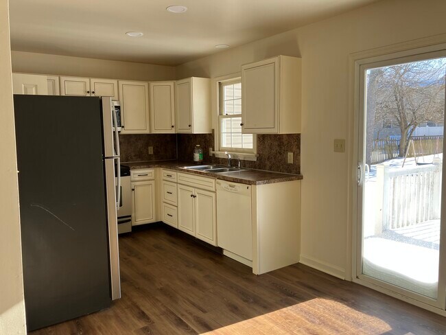 Foto del edificio - 166 Northwood Ct