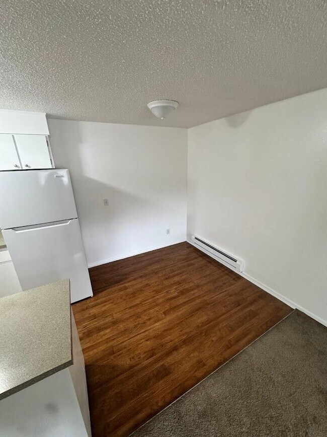 Foto del edificio - 718 State Ave N