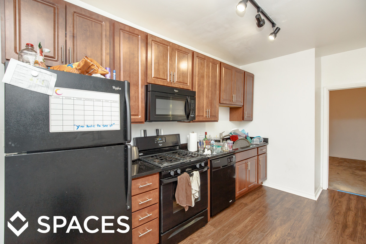 Foto principal - 1324 W Barry Ave