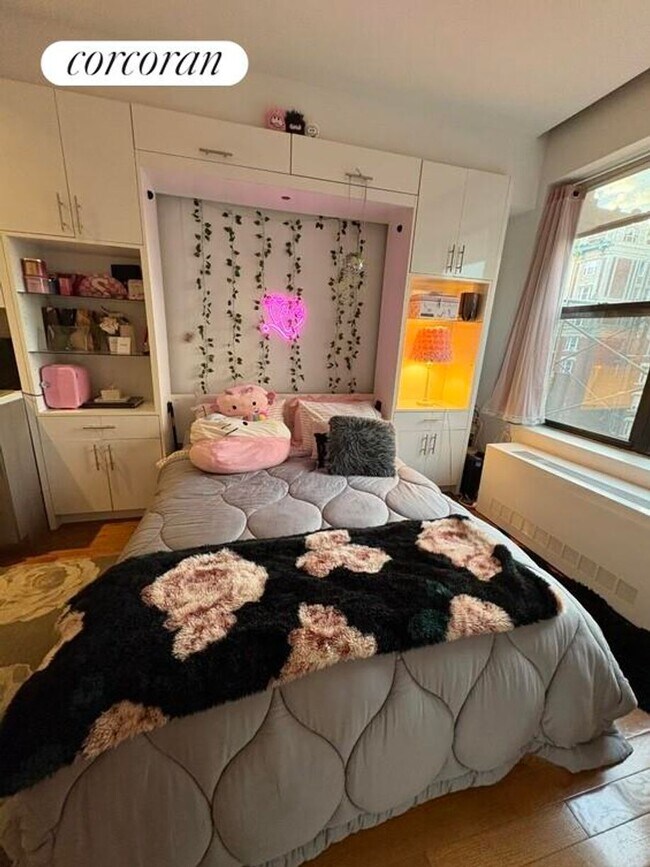 Foto del edificio - 212 W 91st St