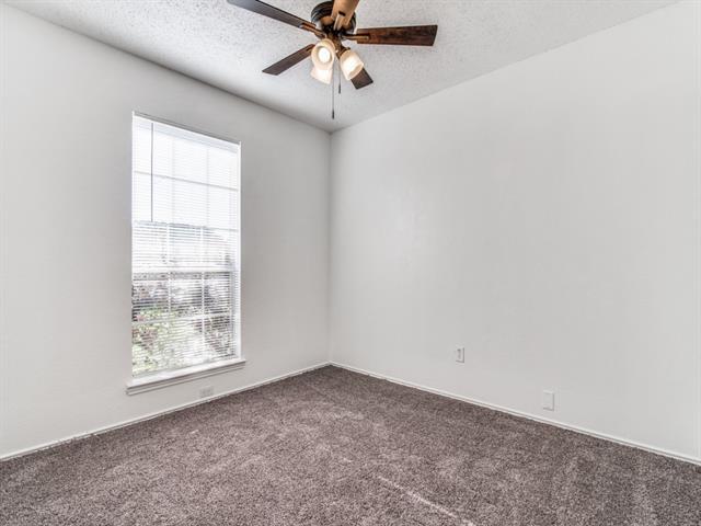 Foto del edificio - 514 Meadow Ln