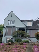 Building Photo - 76 Cerritos Ave