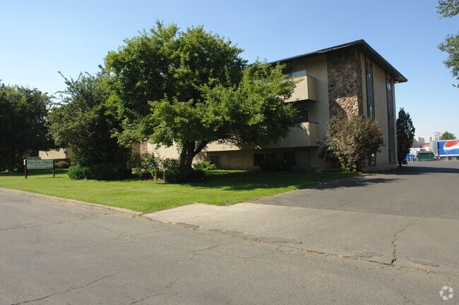 Foto del edificio - Pacific Plaza Apartments
