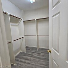 Building Photo - 10922 Moonbeam Glow Ln