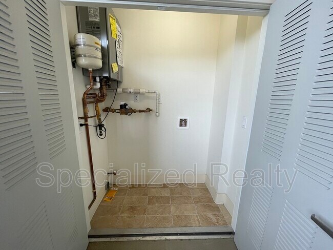 Foto del edificio - 11490 Oxnard St