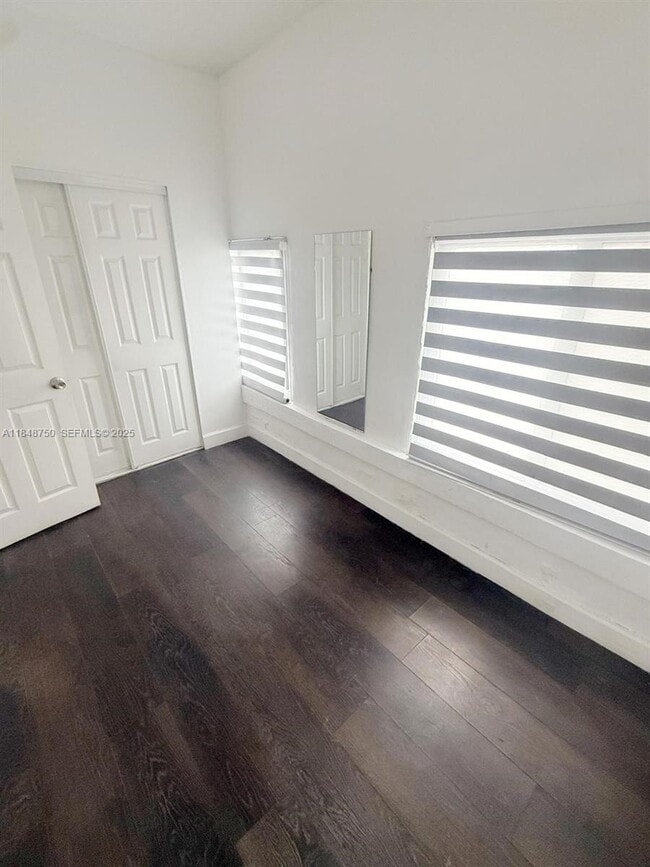 Foto del edificio - 337 SW 10th Ave