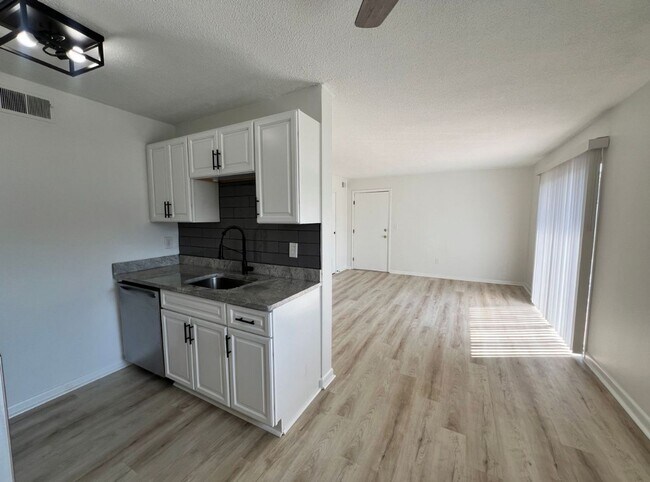 Foto del edificio - 4238 Kugler Mill Rd