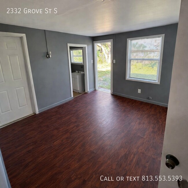 Foto del edificio - 2332 Grove St S