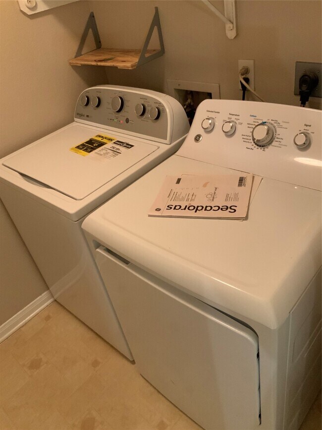 Foto del edificio - 1804 Arbor Glen