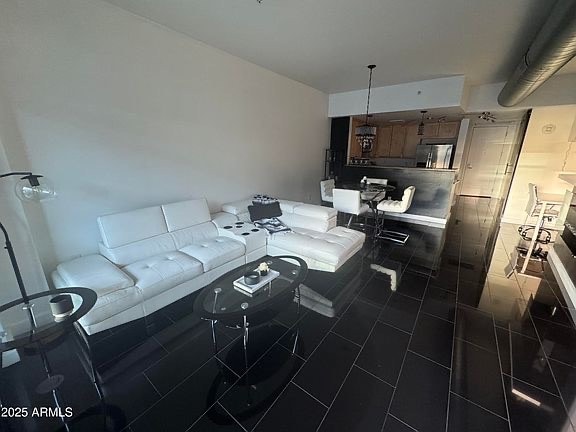 Building Photo - 310 S 4th St