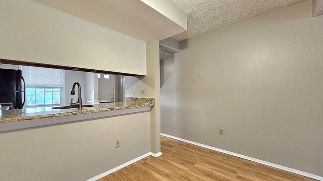 Foto del edificio - 2891 S Glebe Rd