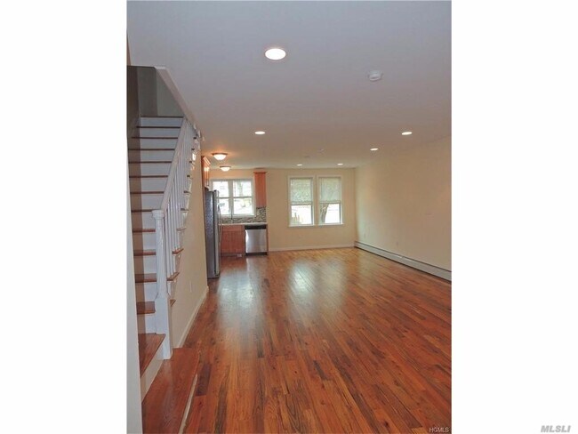 Building Photo - 2074 Turnbull Ave