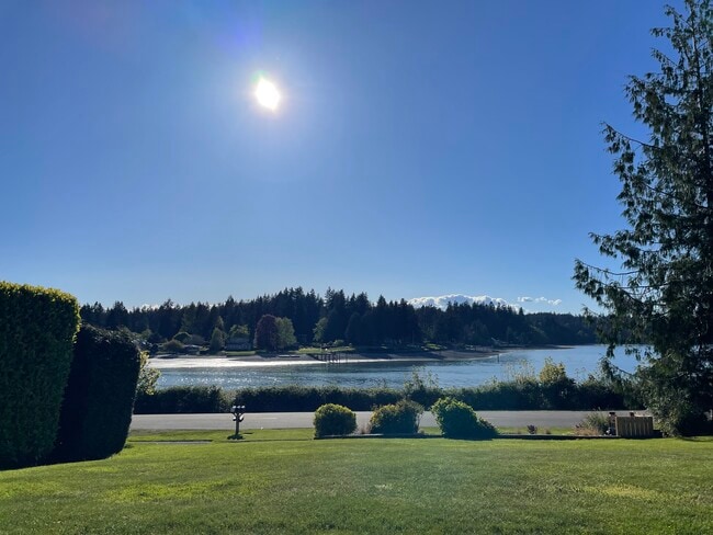 Photo - 15965 Euclid Ave NE House