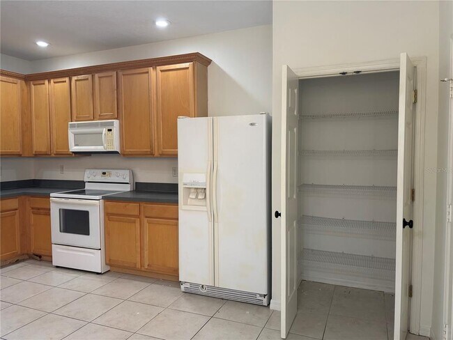 Foto del edificio - 3429 Parkridge Cir