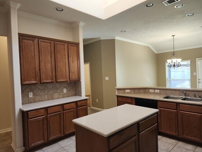 Foto del edificio - 15802 Azalea Shores Ct