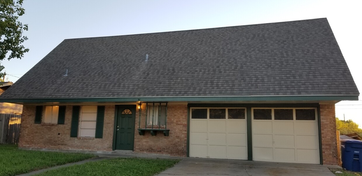Primary Photo - 6845 Rhine Dr