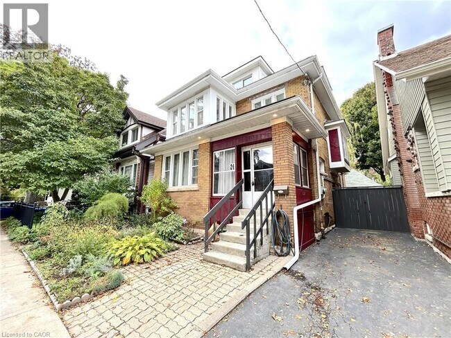 Building Photo - 24 Burris St