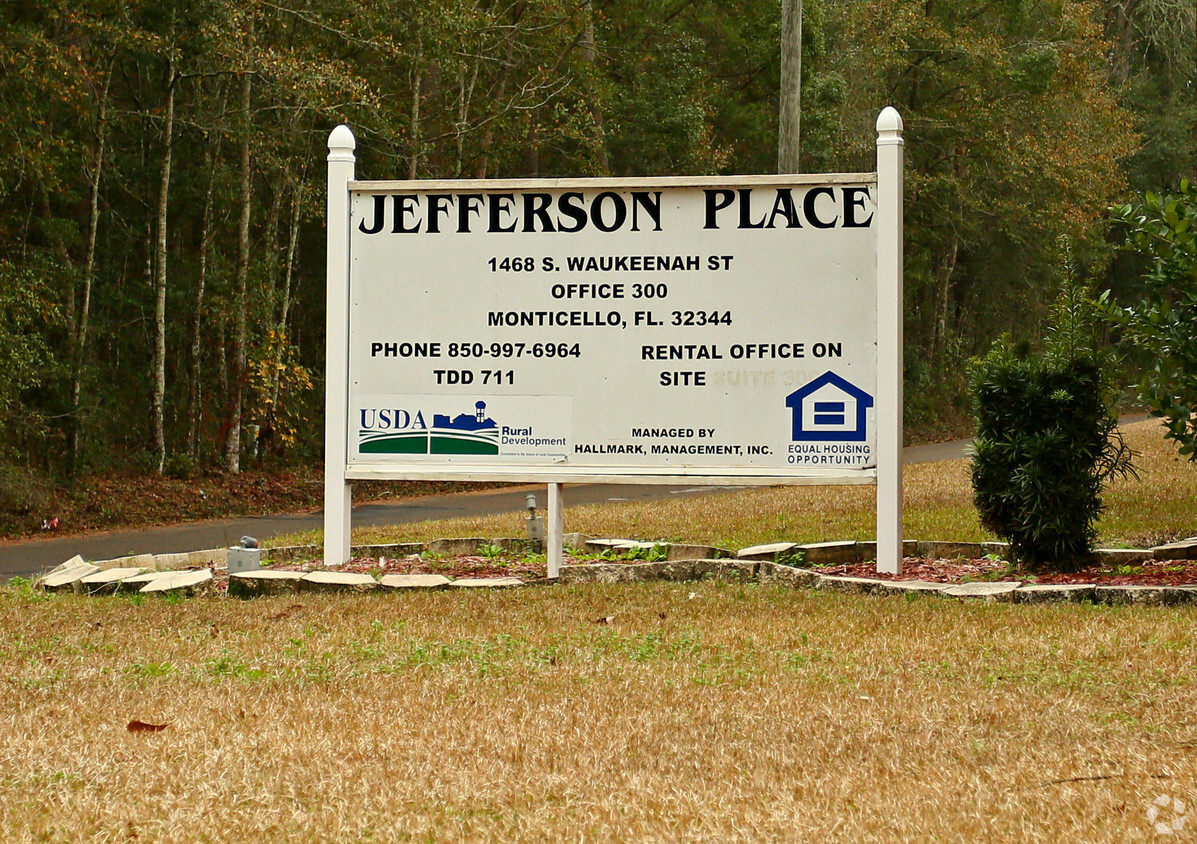 Foto del edificio - Jefferson Place Apartments