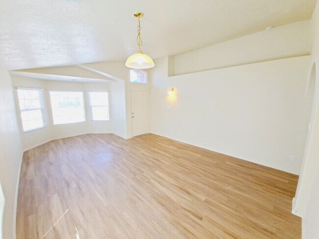 Building Photo - Gorgeous 4-bedroom, 2-bath home featuring two spacious living areas