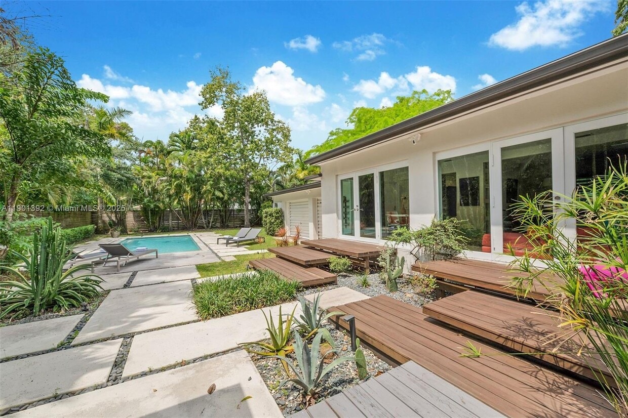Foto principal - 5800 SW 50th Terrace