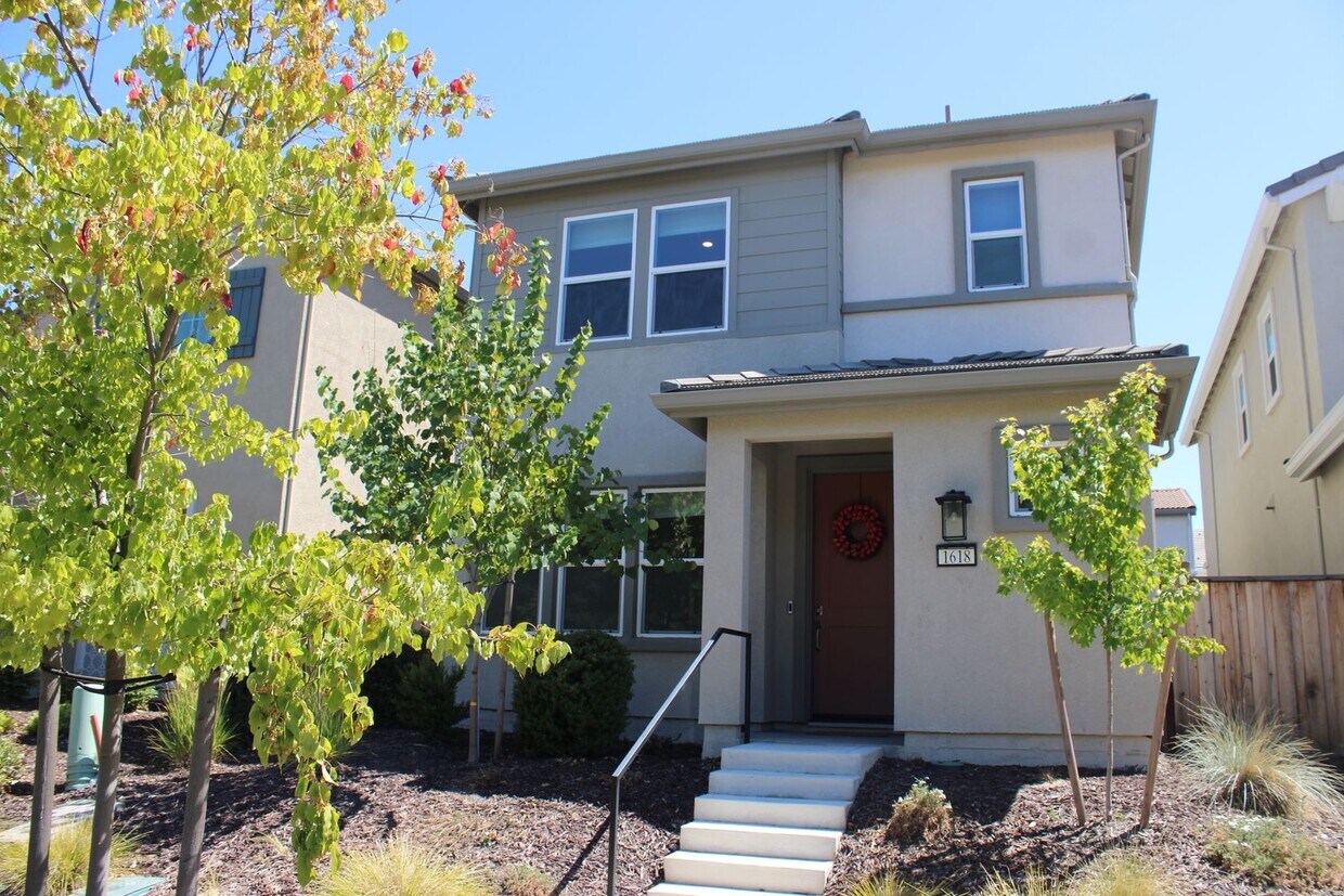 Foto principal - 1618 Scarlet Ash Ave