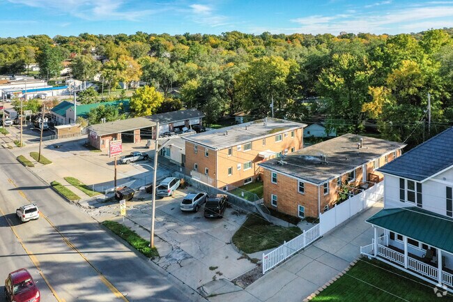 Building Photo - 6711 Blondo St