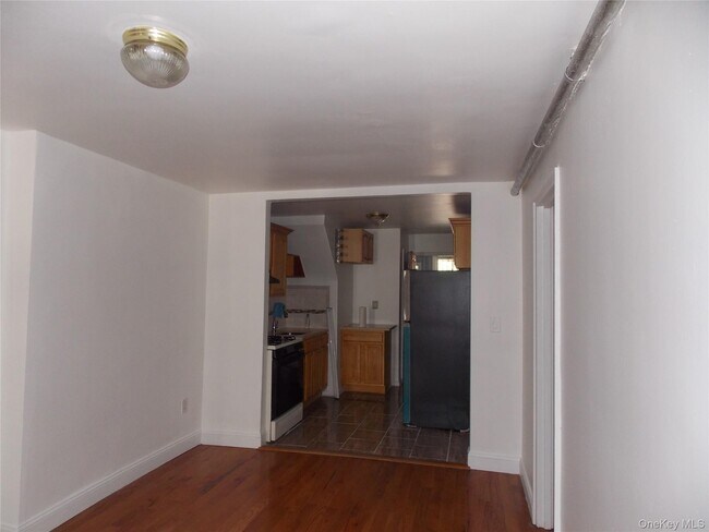 Foto del edificio - 2927 Throop Ave