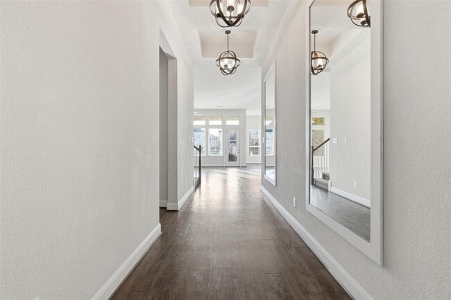 Building Photo - 3800 Empire Cv