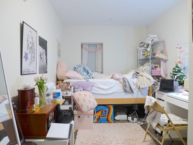 Building Photo - 22 Saint Cyprians Pl