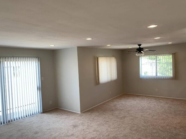 Building Photo - 2.0 bedroom in South Pasadena California 9...