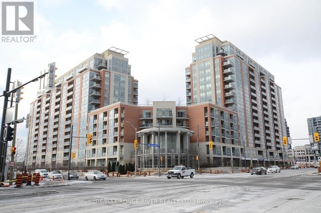Building Photo - H-60-360 S Town Centre Blvd