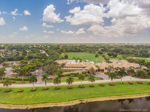 Building Photo - 21785 Cypress Dr