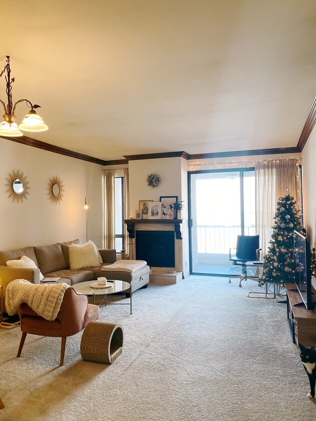 Living Room - 1812 Overland Ave
