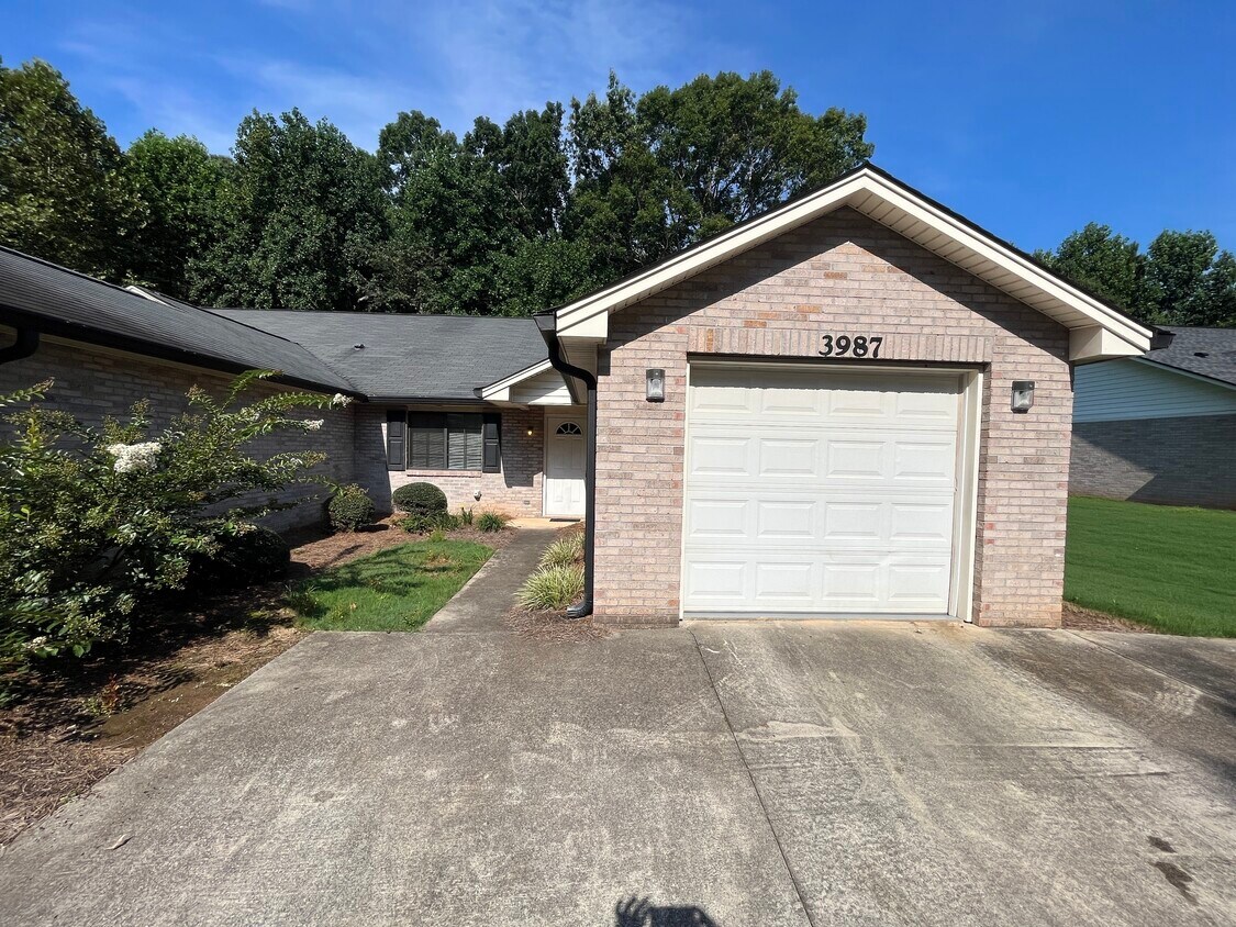 3987 Hidden Hollow Dr, Gainesville, GA 30506 Townhome Rentals in