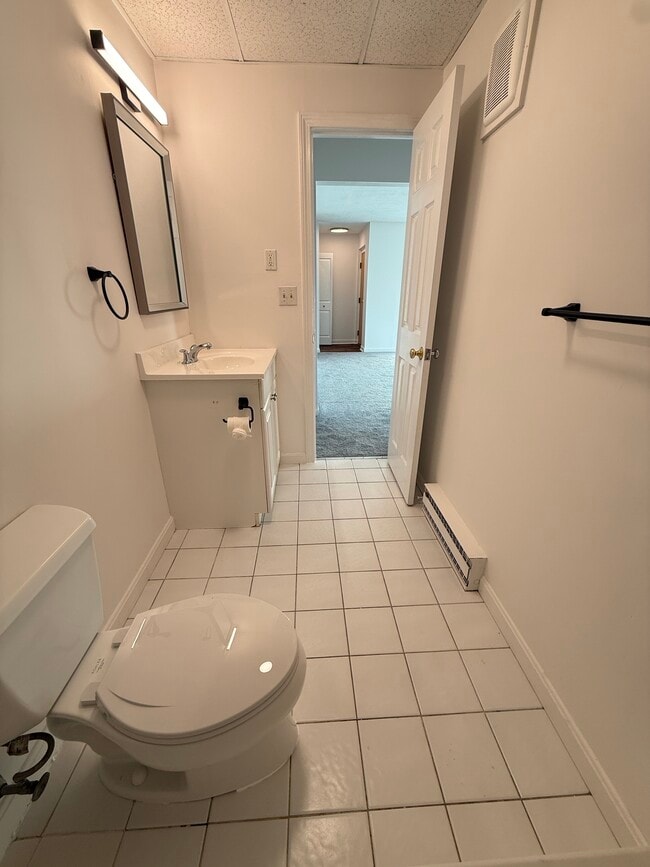 Building Photo - 20 Amici Way