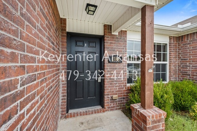 Building Photo - Gorgeous 4 bedroom home!