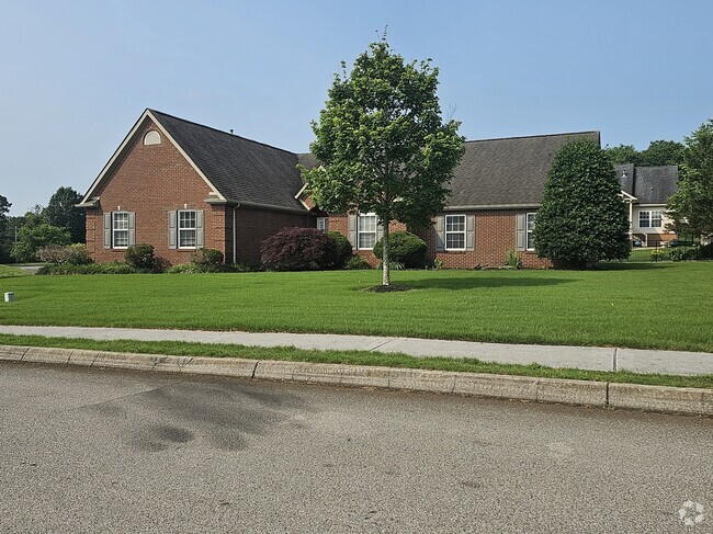 Building Photo - 13038 Peach View Dr