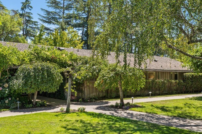Building Photo - 1819 Zinfandel Ln
