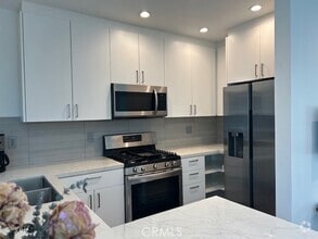 Building Photo - 4164 Woodcliff Rd